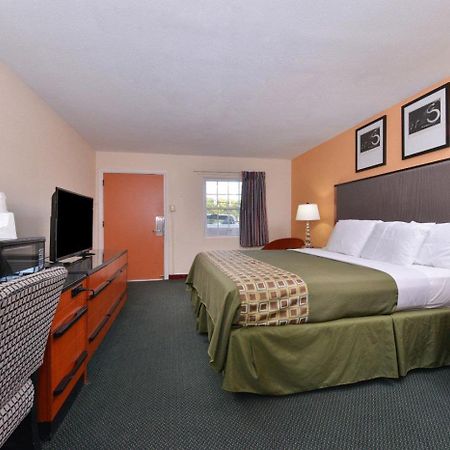Media Inn & Suites エクステリア 写真